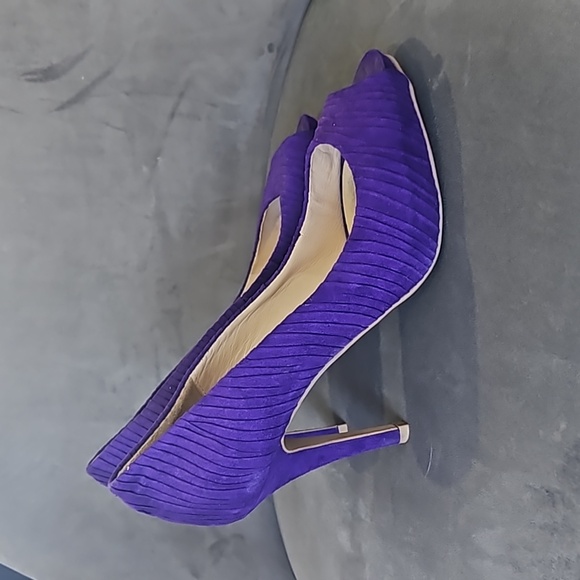 2/$10 Pedro Miralles heels - Picture 2 of 6